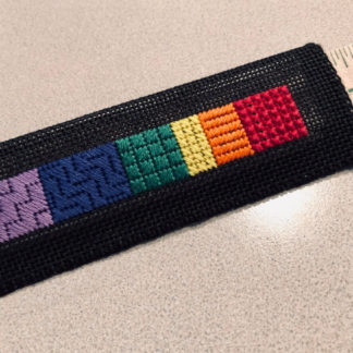 Stitch the Rainbow: Arc En Ciel, a rainbow ruler pocket
