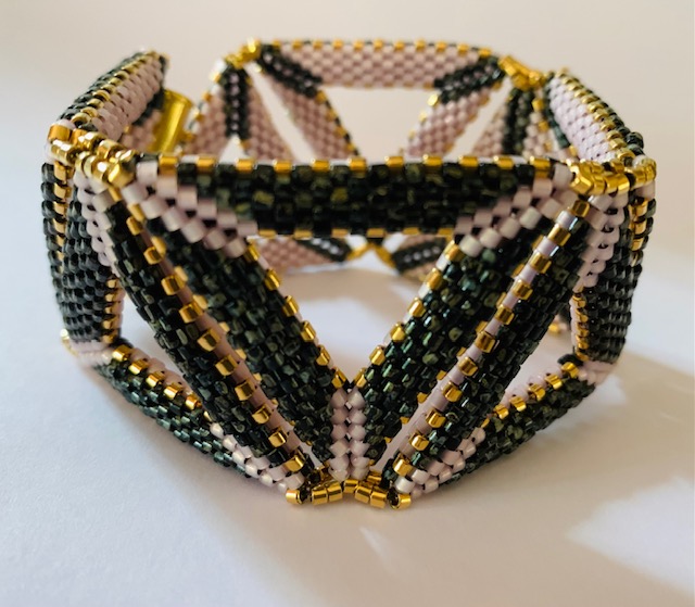Come join us as we explore the techniques of Contemporary Geometric Beading forms with Sam Norgard