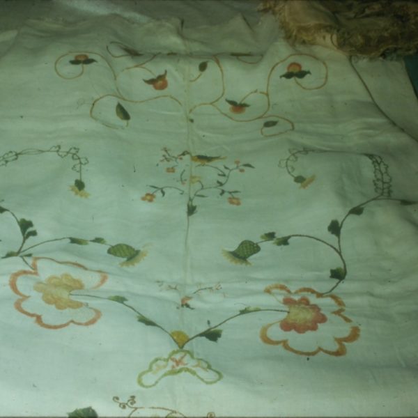 Early American Crewel Embroidery - 33