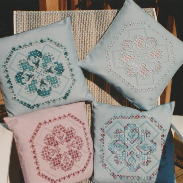 August 2021 Stitchalong Herringbone & Holes by Jane Ellen Balzuweit