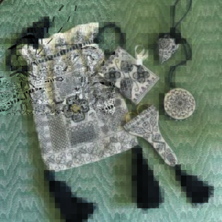 Virtual Education Course: The Black Rose Sweet Bag with Carolyn Standing Webb