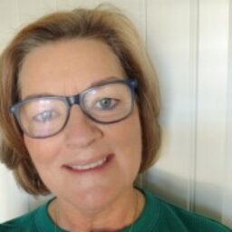 Profile picture of Terrie Hoelscher